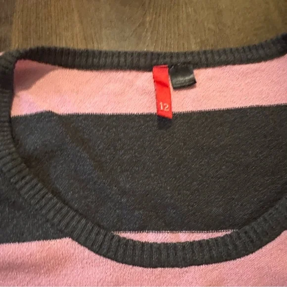 H&M Pink & Gray Striped Scoop-neck Y2K Sweater - Picture 6 of 6